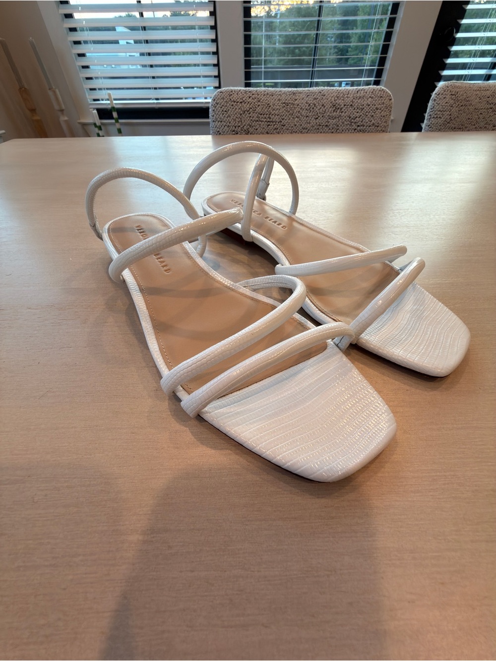 Veronica Beard White Strappy Square-Toe Flat Sandals - Size 9